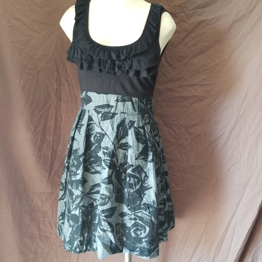 Casual dress.  Unbranded